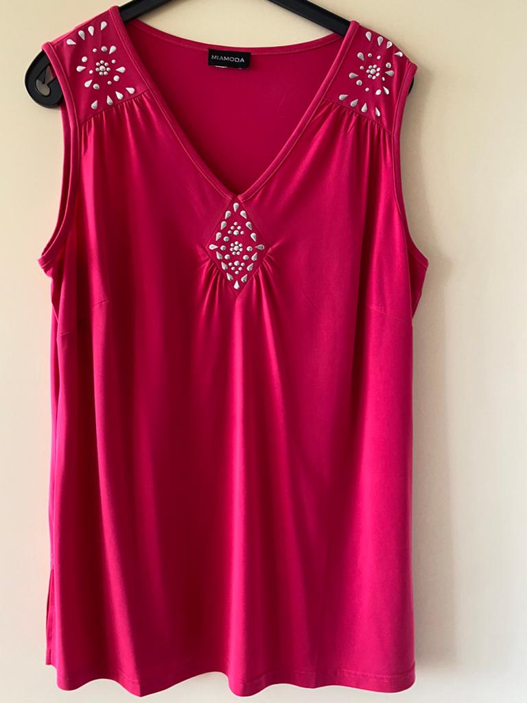 Mooi twinset maat 44 nieuw, Ophalen, Nieuw, Maat 42/44 (L), Roze