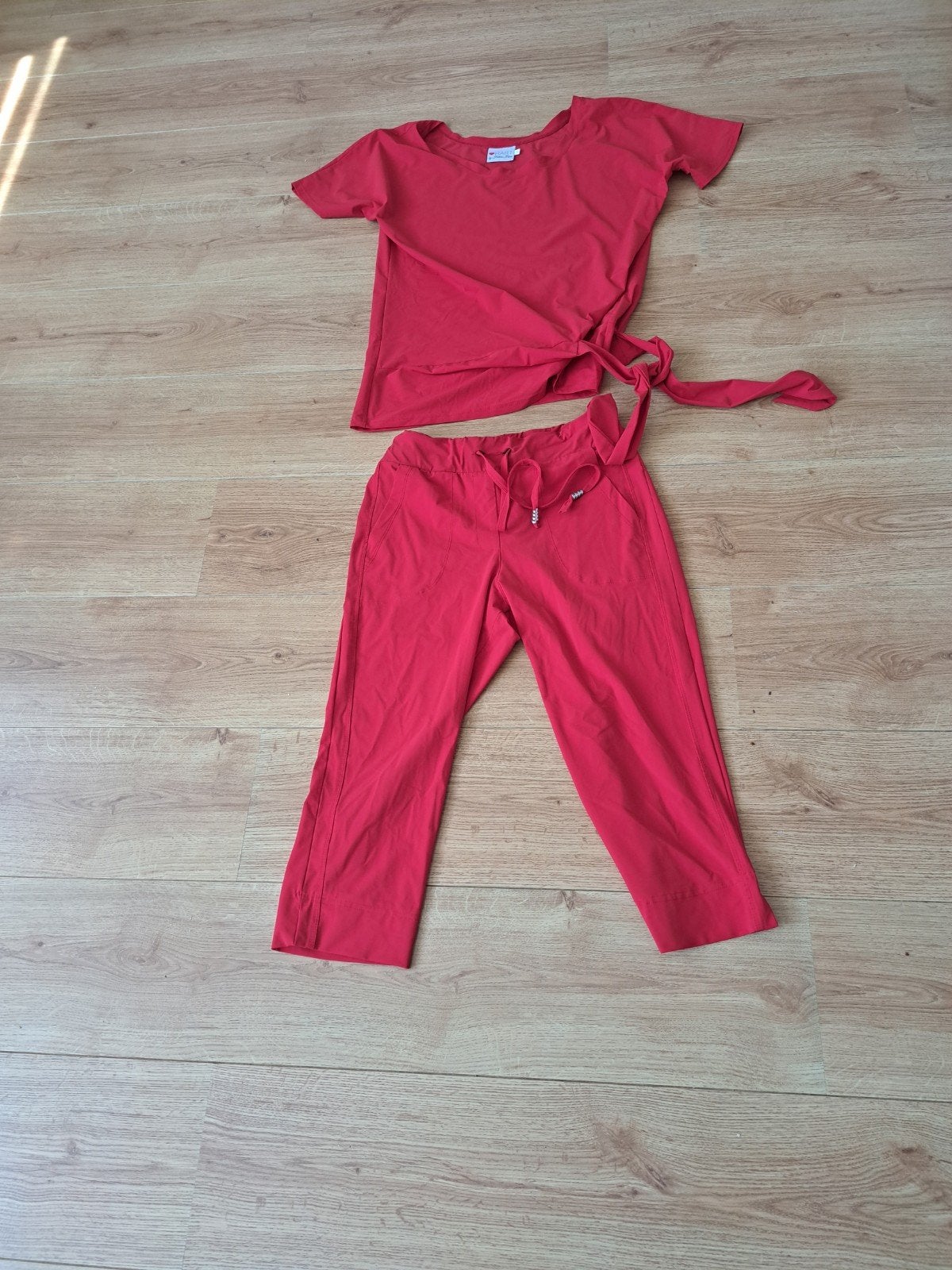 Capri + top set  travelstof Helena Hart, Ophalen of Verzenden, Zo goed als nieuw, Rood, Lang