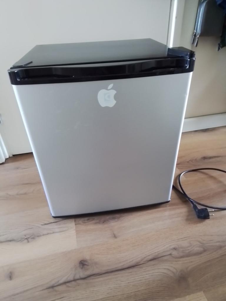 Mini Koelkast CANDOR CR-40A 38 LITER zwart zilver, Witgoed en Apparatuur, Koelkasten en IJskasten, Ophalen, Minder dan 75 liter