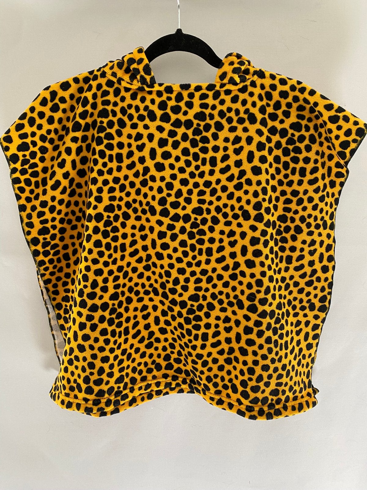 Gele panterprint poncho/cape – one size, Ophalen of Verzenden, Zo goed als nieuw, Jongen of Meisje, Overige typen