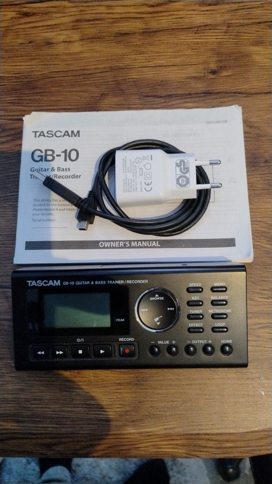 Foto 2 van te koop Tascam GB 10 gitaar en Bass trainer