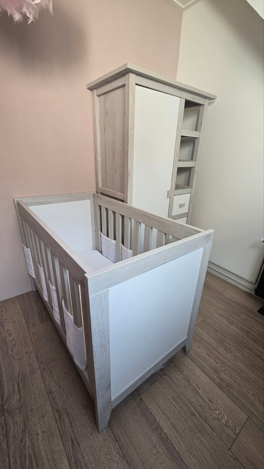 Complete Babykamer Set: Commode, Kast en Ledikant