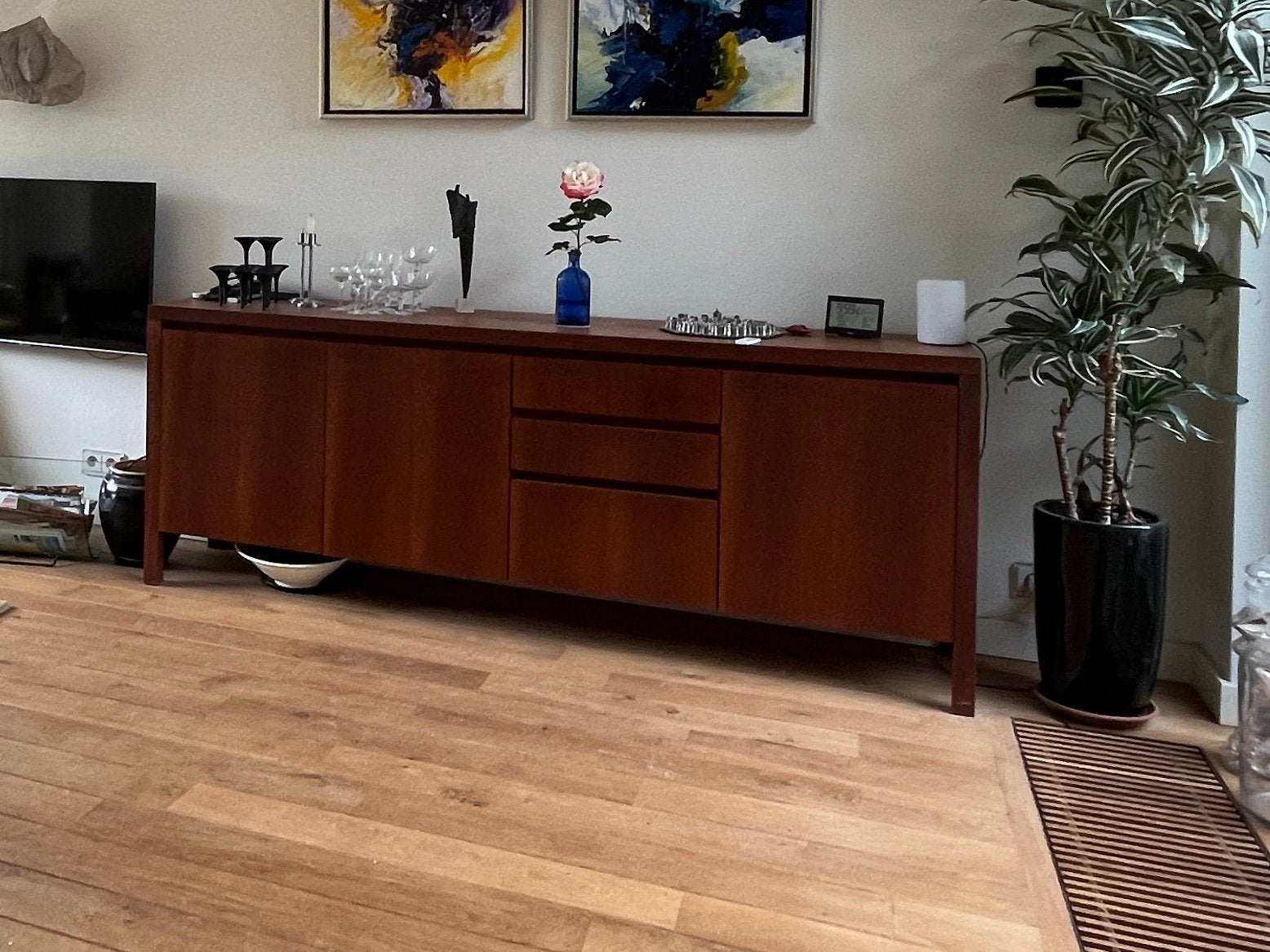 Modern kersenhouten dressoir, Huis en Inrichting, Kasten | Dressoirs, Ophalen, Gebruikt, 25 tot 50 cm, 200 cm of meer