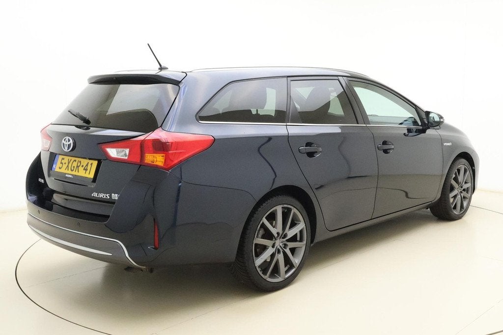 Toyota Auris Touring Sports 1.8 Hybrid Lease Automaat | Pano, Gebruikt, Origineel Nederlands, Hybride Elektrisch/Benzine, Start-stop-systeem