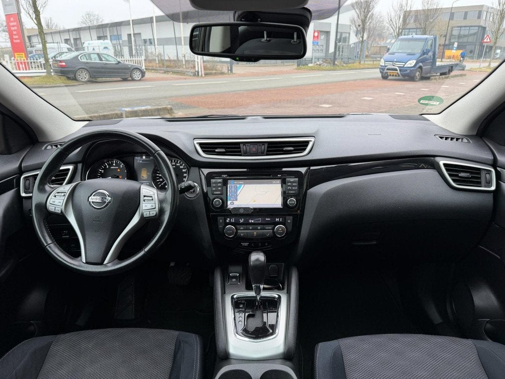 Nissan Qashqai 1.2 Connect Edition AUT|Clima|Cruise|NAV|PANO, Auto's, Nissan, Stof, Gebruikt, 680 kg, 4 cilinders