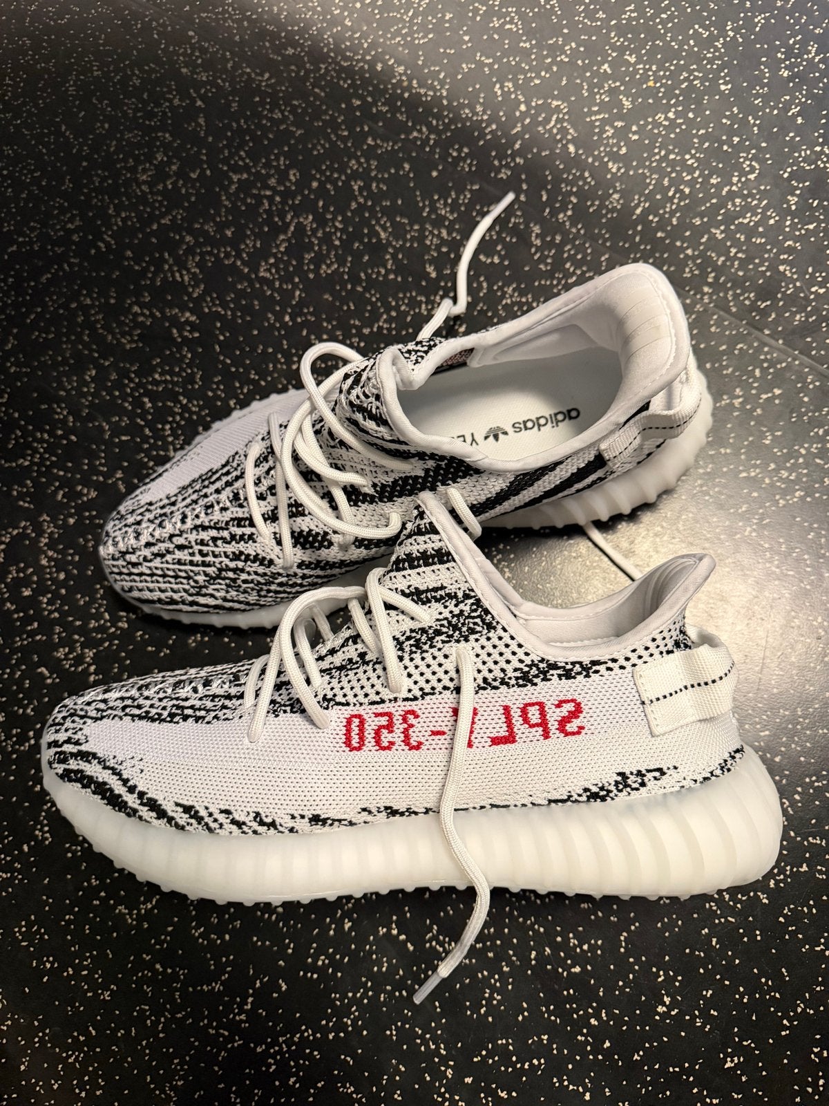 Adidas Yeezy Boost 350, Ophalen of Verzenden, Zo goed als nieuw, Wit, Sneakers of Gympen