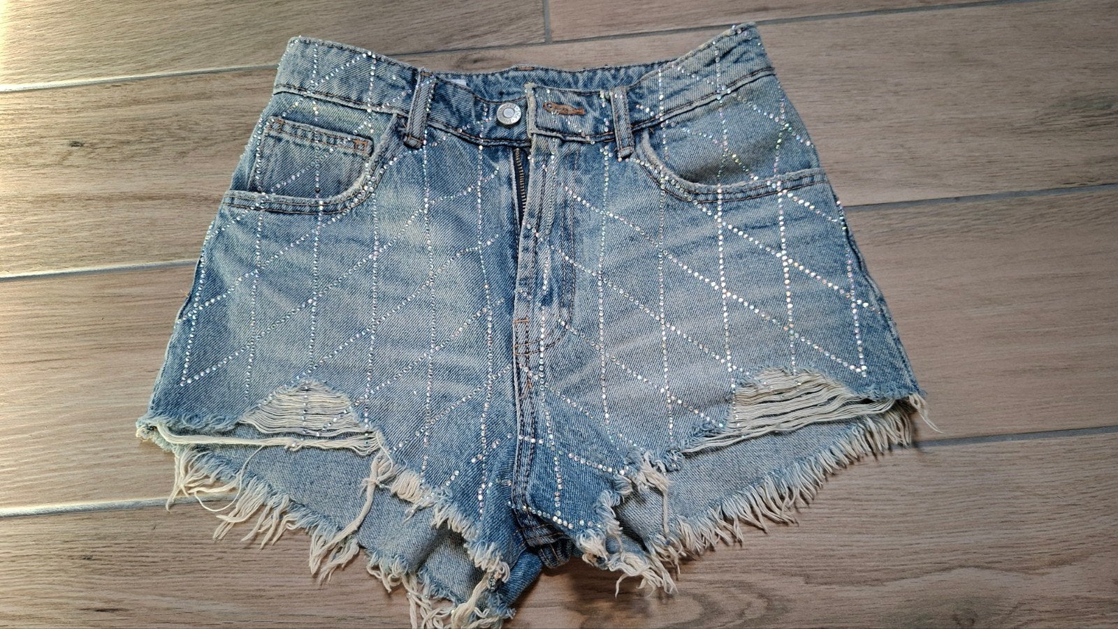 Stoere Zara  denim glitter shorts maat 32, Kleding | Dames, Kort, Blauw, Zara, Ophalen of Verzenden