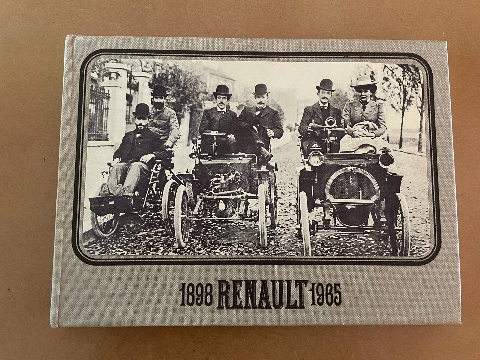 Geschiedenis boek Renault 1898-1965, Ophalen, Gelezen, Renault