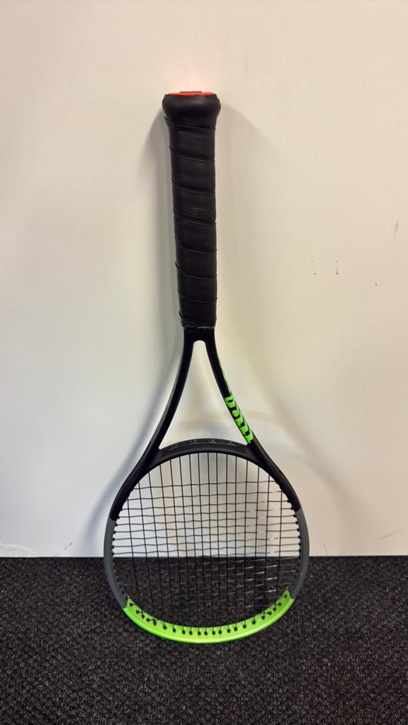 Wilson blade 98 16/19 v7, Ophalen of Verzenden, Zo goed als nieuw, Racket, Wilson
