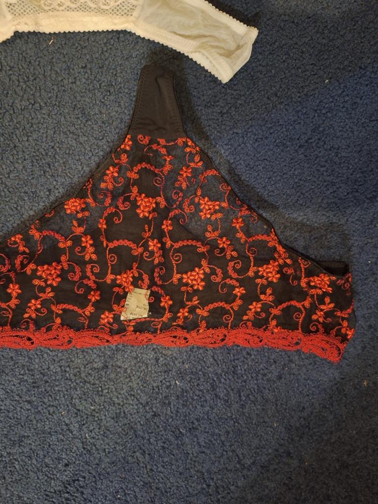 Twee nieuwe dames strings plus nog 1 maat xxl, Verzenden, Zwart, String