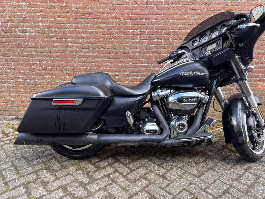Harley-Davidson Street Glide - 2017, Motoren, 2 cilinders, Occasion, 1745 cc, Motorrijbewijs A