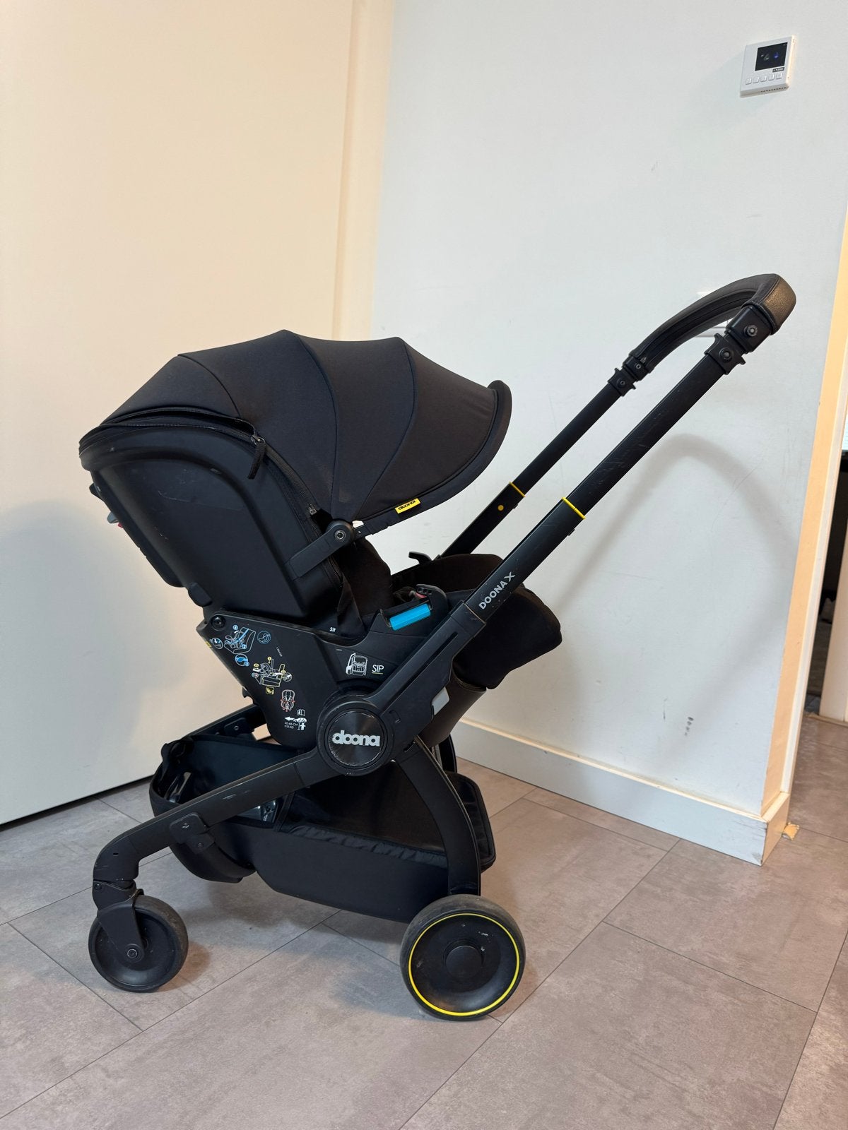Doona X kinderwagen nitro black zeer netjes.!, Ophalen, Zo goed als nieuw, Kinderwagen, Overige merken