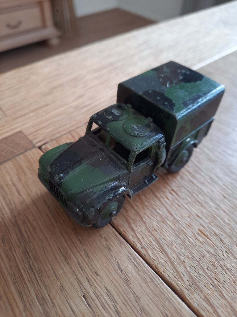 Dinky Toys. Army 1 ton cargo truck. 641, Ophalen of Verzenden, Gebruikt, Bus of Vrachtwagen, Dinky Toys