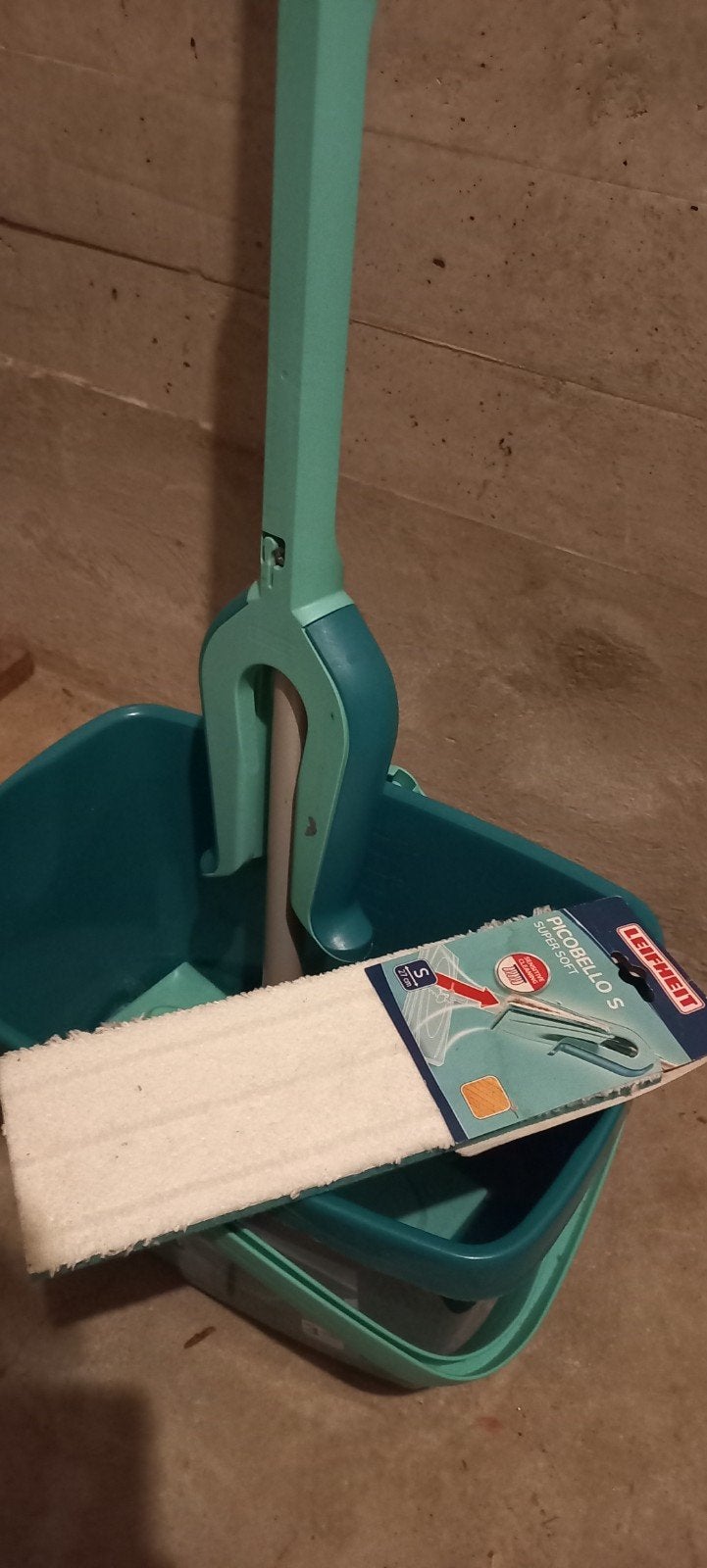 Leifheit dweil met emmer en nieuwe doek., Ophalen, Mop of Dweil