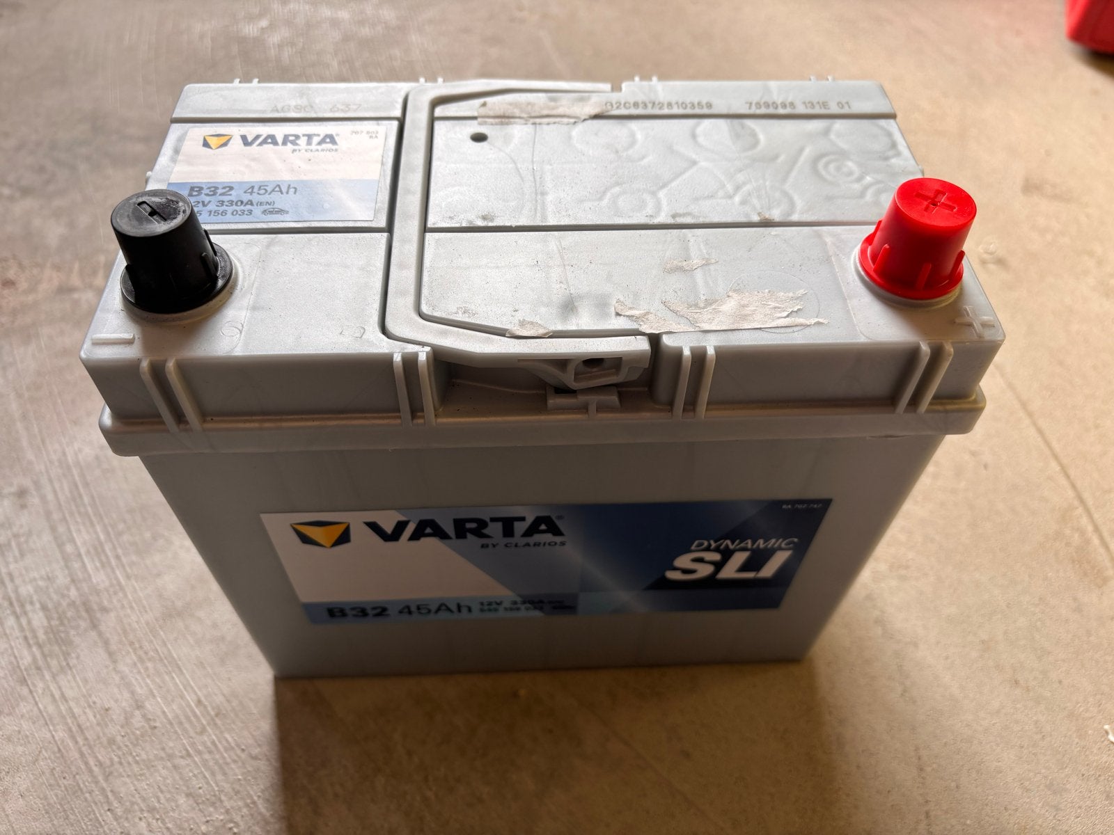 Varta B32 45Ah 12V 330A accu - Slechts 1-2 maanden gebruikt, Gebruikt