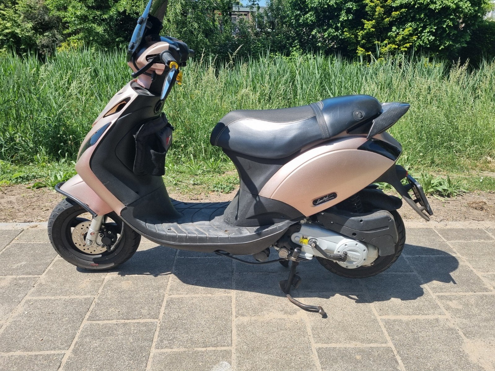 Piaggio zip 80cc, Ophalen, Zo goed als nieuw, Benzine, Zip