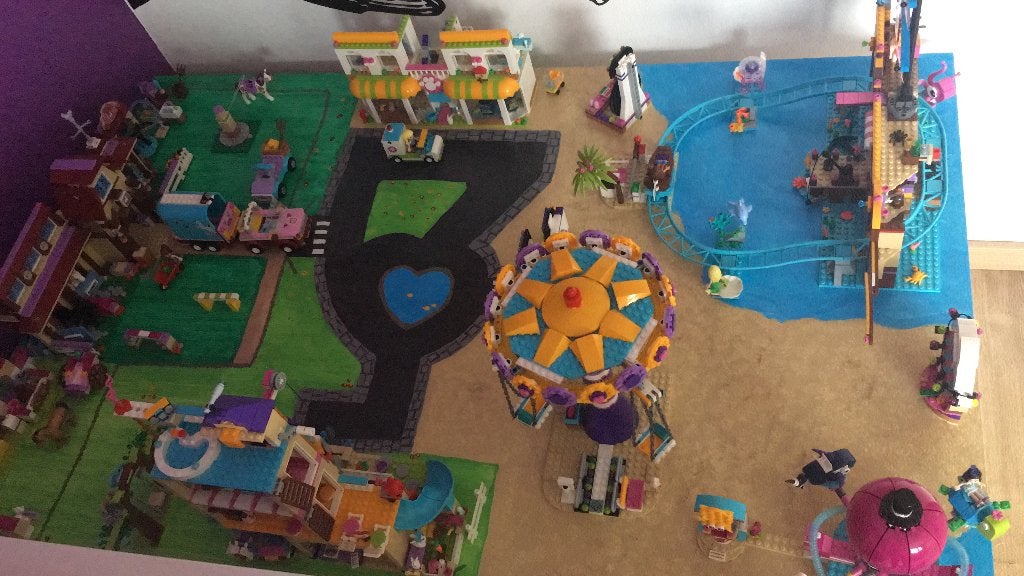 Legotafel lego friends, Ophalen, Zo goed als nieuw, Friends