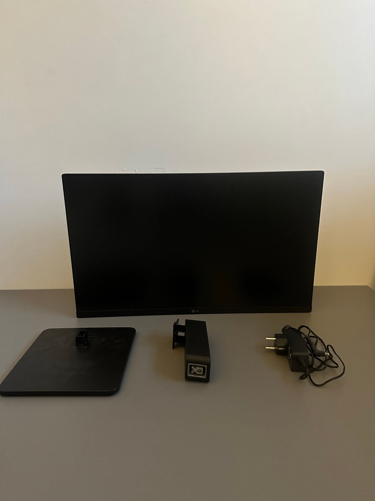 LG 24MR400 Monitor - 24 inch, 100 Hz, Full HD, Gaming, HDMI, Hoofdtelefoonaansluiting, Full HD