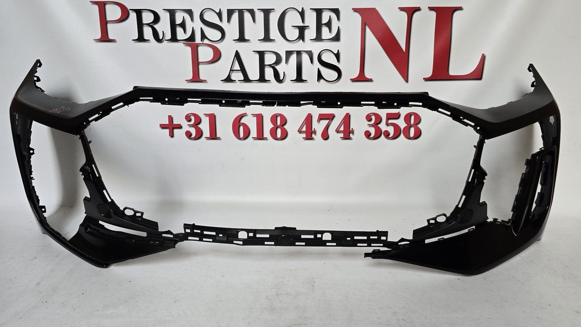 Voorbumper Audi Q6 E-TRON S-LINE SQ6 85H807437B BUMPER 2024-, Gebruikt, -, Voor, Bumper