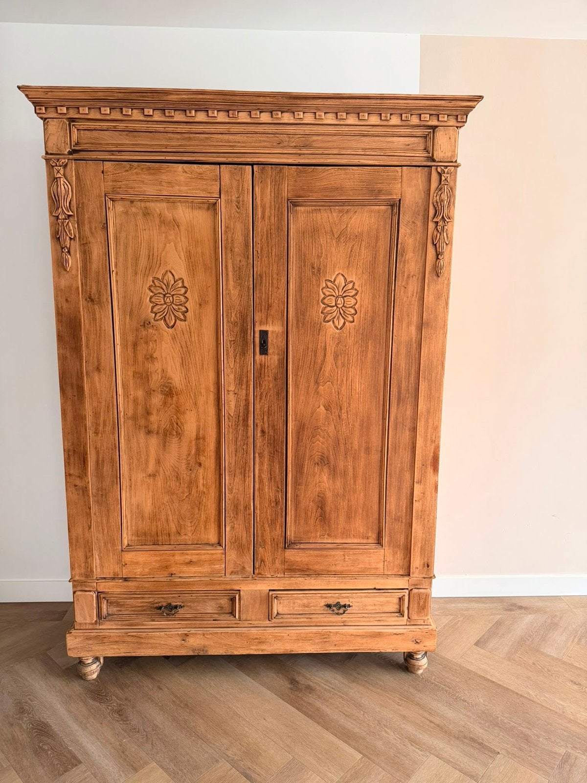 Antieke houten kast, opgeschuurd en in perfecte staat, Ophalen