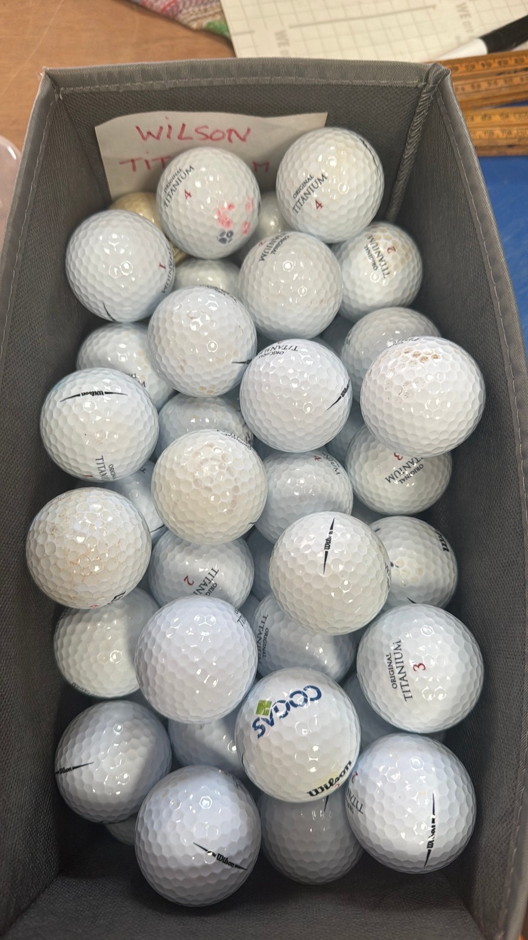 Wilson Titanium 48 stuks golfballen, Ophalen of Verzenden, Zo goed als nieuw, Bal(len)