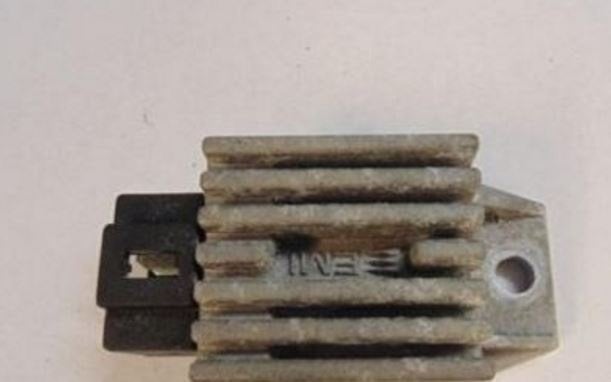 Spanningsregelaar origineel peugeot ludix 735871 GEBRUIKT, Motoren, Ophalen of Verzenden