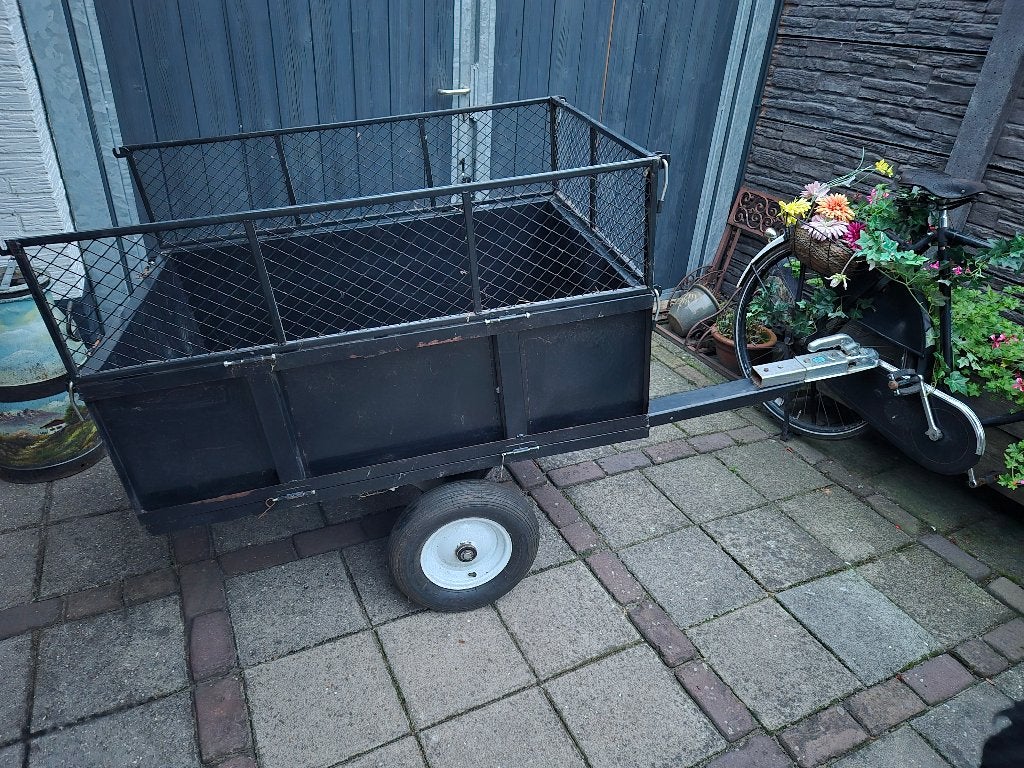 Aanhanger grasmachine - maaier, Tuin en Terras, Ophalen, Zo goed als nieuw, 50 cm of meer, Benzine-grasmaaier