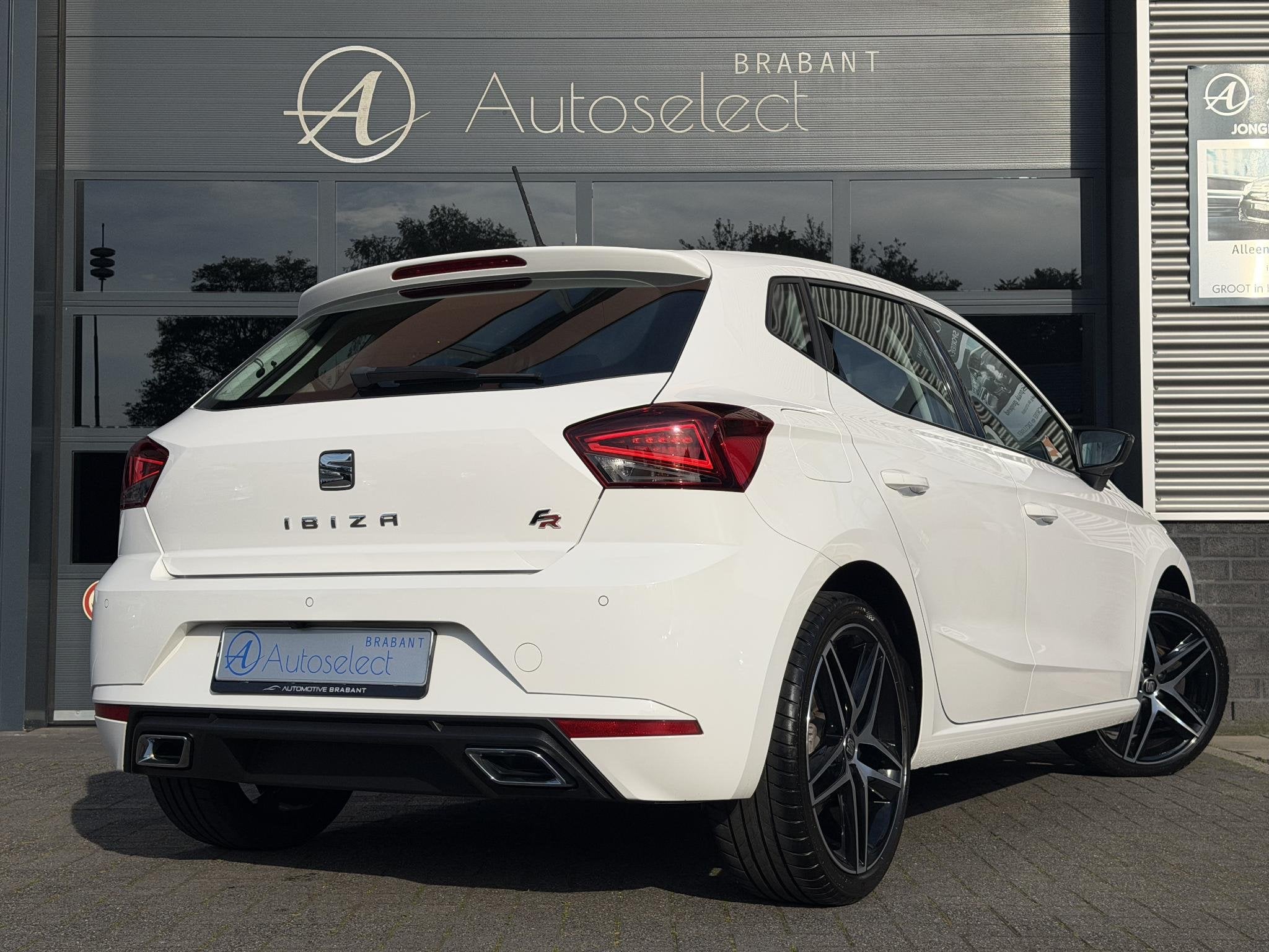 SEAT Ibiza 1.0 TSI FR CarPlay | Camera | Eerste eigenaar, Voorwielaandrijving, Stof, 116 pk, Bedrijf