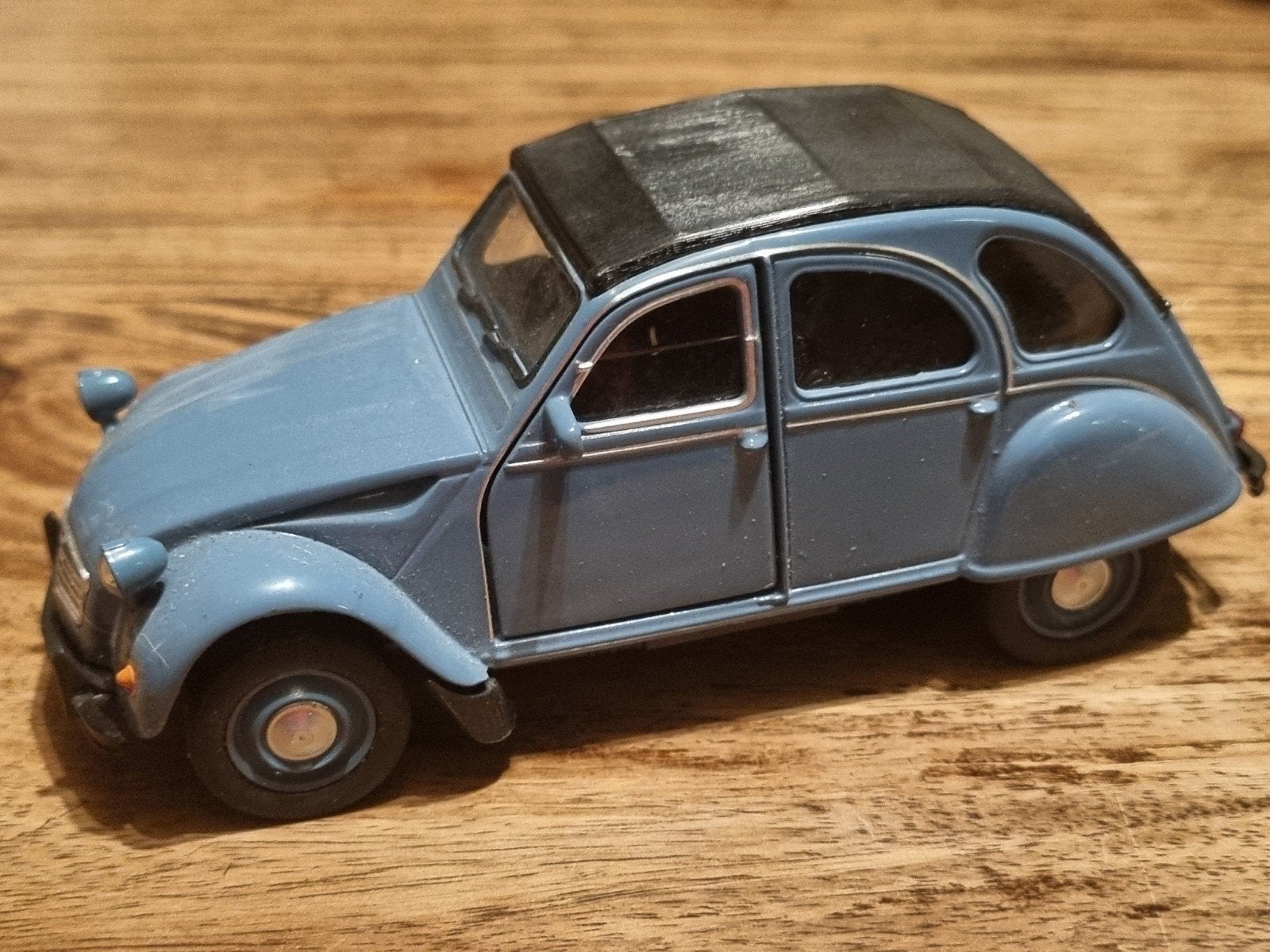 Citroën 2CV - Blauw modelauto, Hobby en Vrije tijd, Modelbouw | Auto's en Voertuigen, Overige merken, Gebruikt, Auto, 1:32 tot 1:50