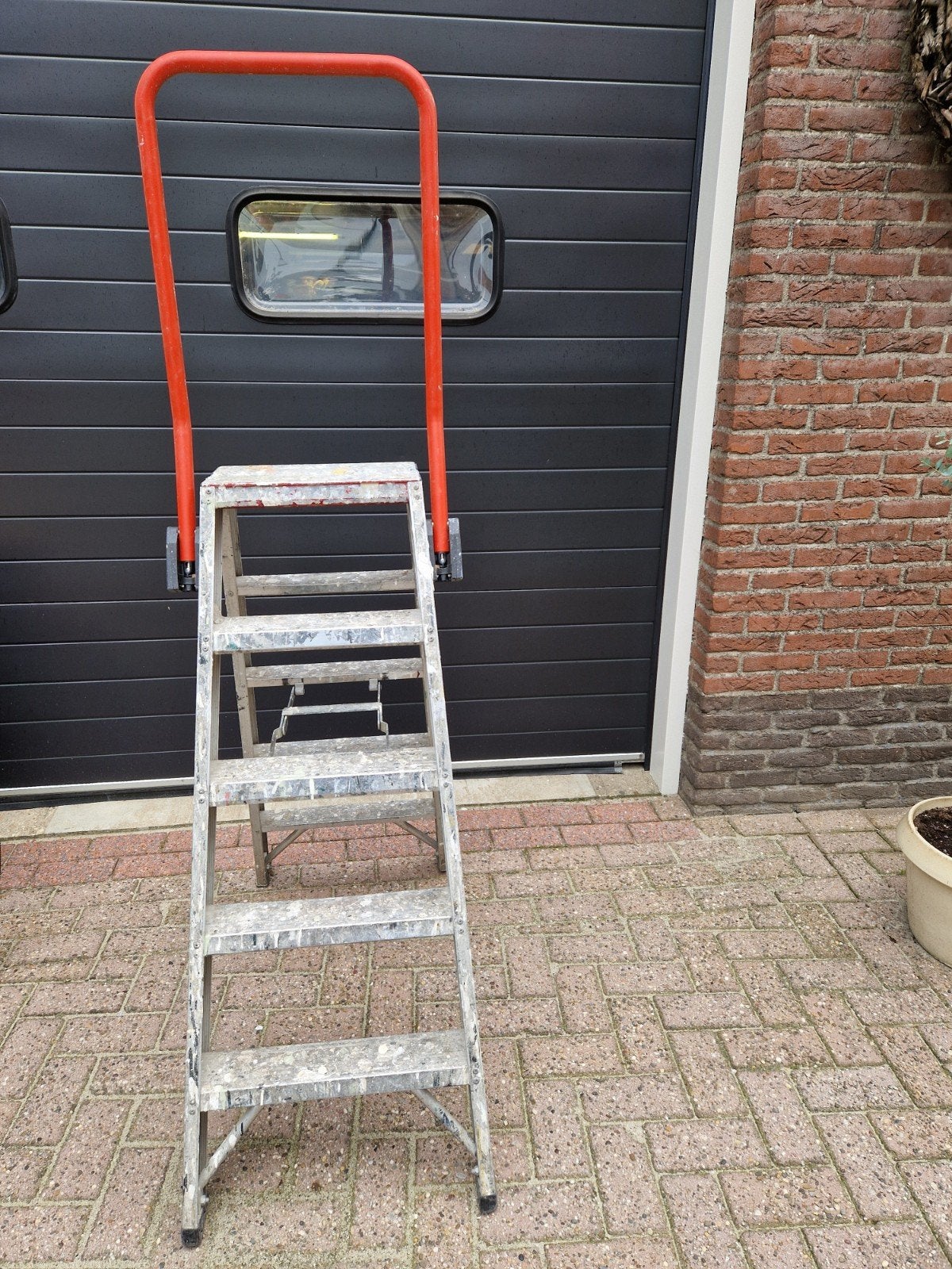Altrex trap, Doe-het-zelf en Verbouw, Ophalen, Gebruikt, Minder dan 2 meter