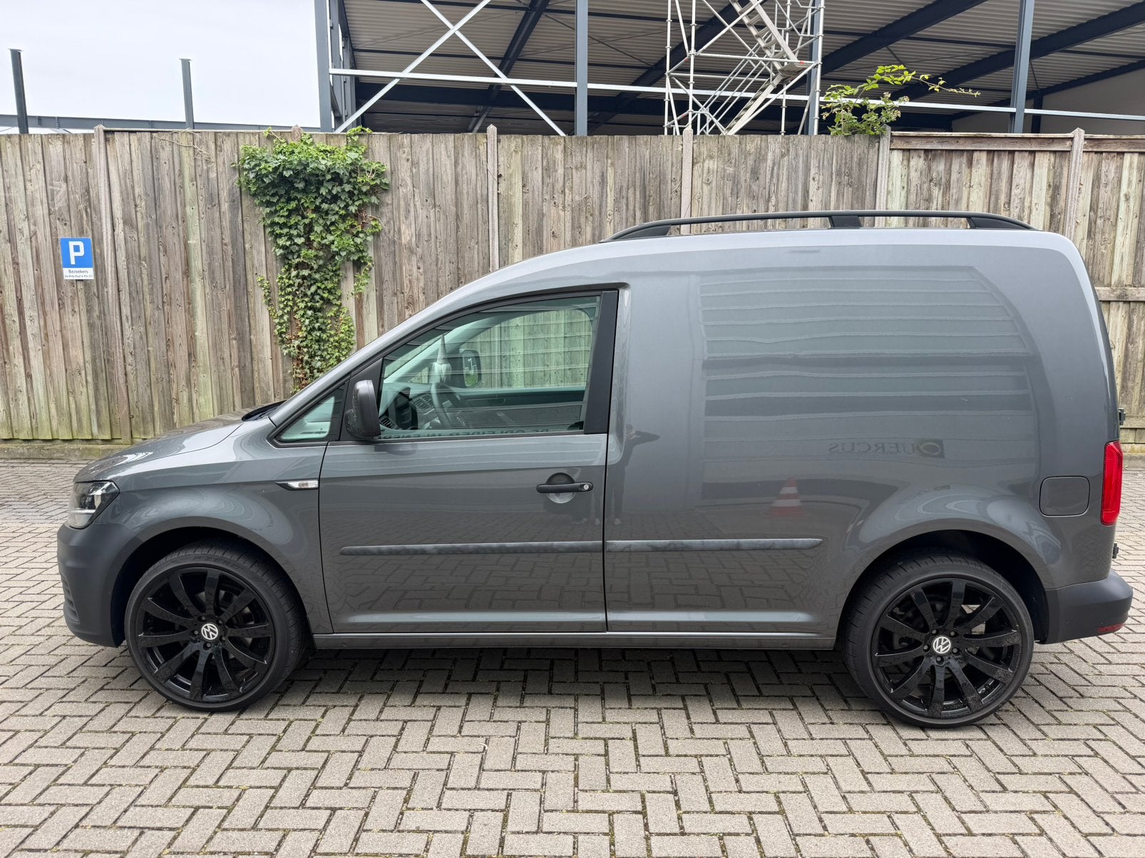 Volkswagen Caddy 1.6 D 55KW 2017, Auto's, Bestelauto's, Particulier, ABS, Airbags, Airconditioning, Alarm, Bluetooth, Centrale vergrendeling