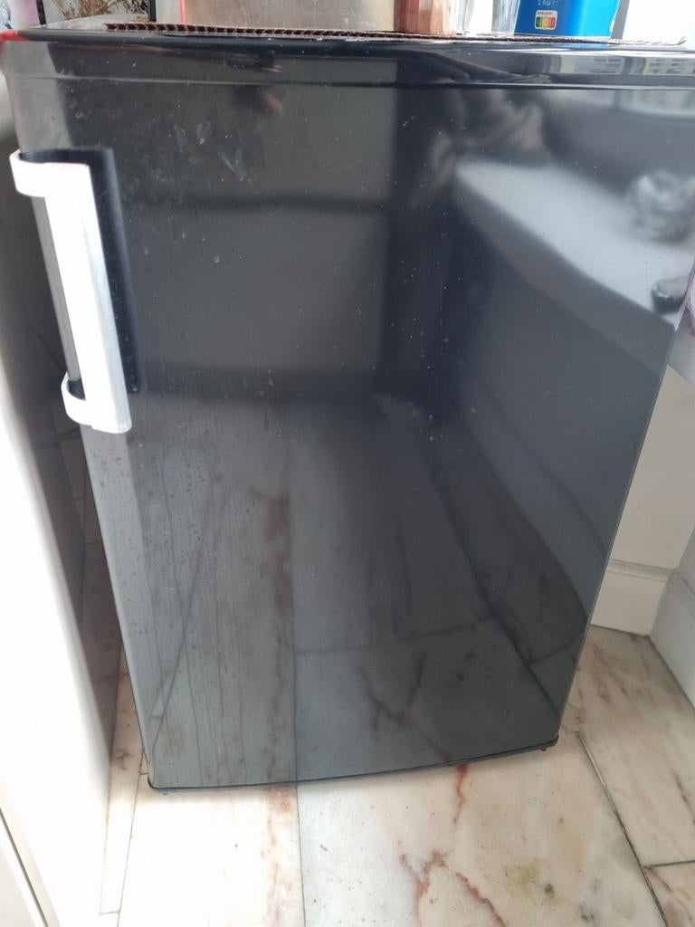 Compacte koelkast met vriesvak - Ideaal voor kleine ruimtes, Witgoed en Apparatuur, Koelkasten en IJskasten, Zo goed als nieuw