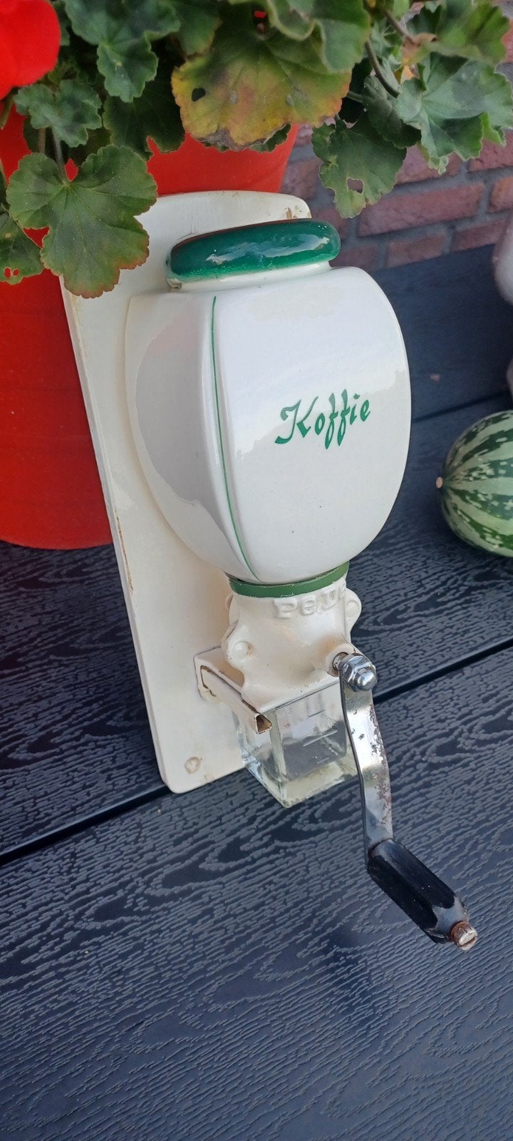 Koffiemolen, merk PeDe., Ophalen of Verzenden