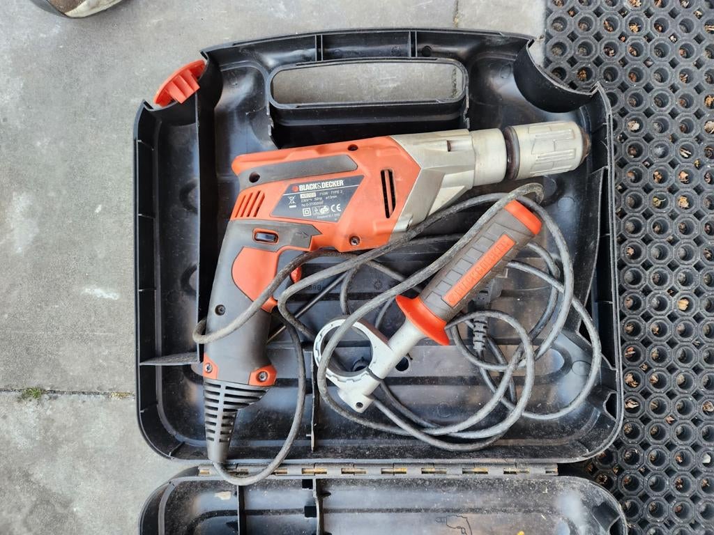 Black+Decker Klopboormachine 710W met koffer, Boormachine, Ophalen of Verzenden, Klopboormechanisme, Gebruikt