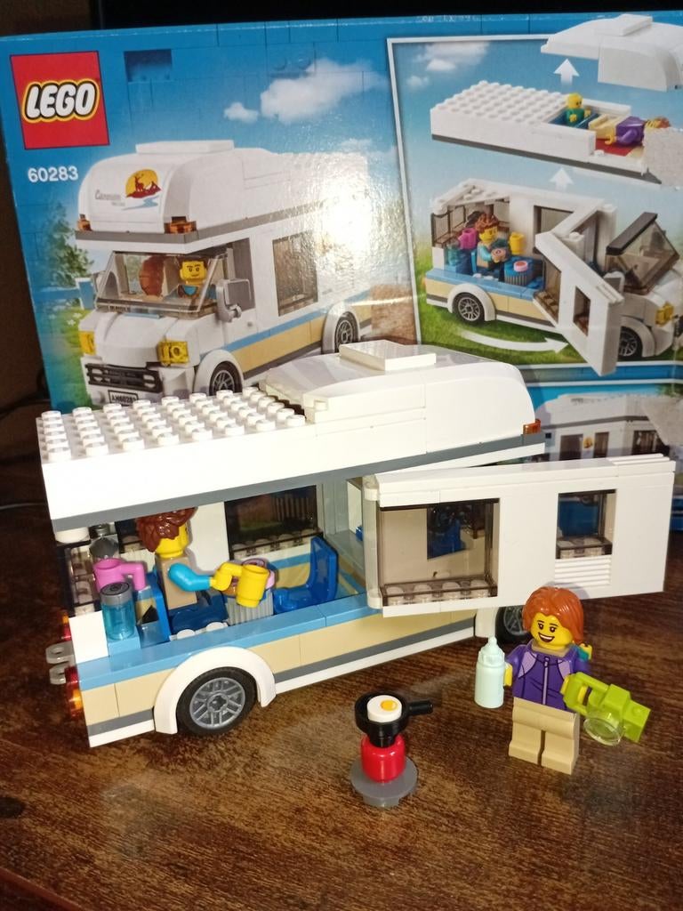 Lego 60283 Familie Camper - Compleet!, Overige thema's, Ophalen of Verzenden, Zo goed als nieuw, Complete set
