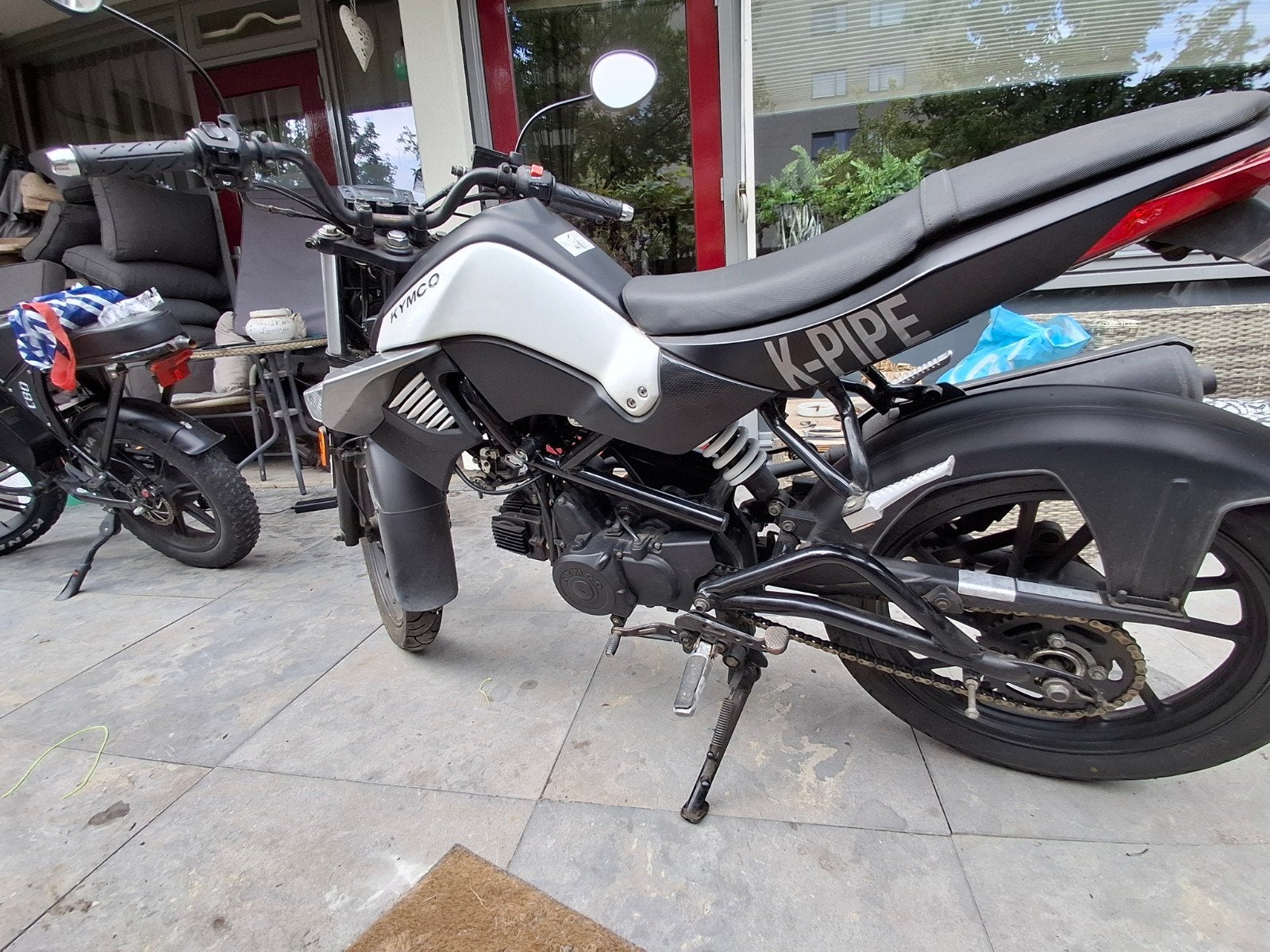 Foto 2 van Kymco Pipe 50cc - Zo goed als nieuw, nieuwe banden