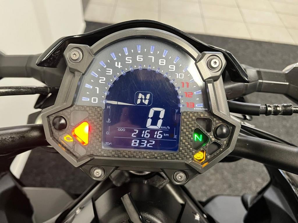 Kawasaki Z 900 (bj 2017), Motoren, Kawasaki, 4 cilinders, Motorrijbewijs A, Bedrijf