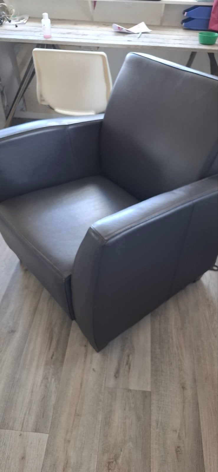 Comfortabele donkerbruine leren fauteuil, Ophalen, Gebruikt, Leer, Tijdloos
