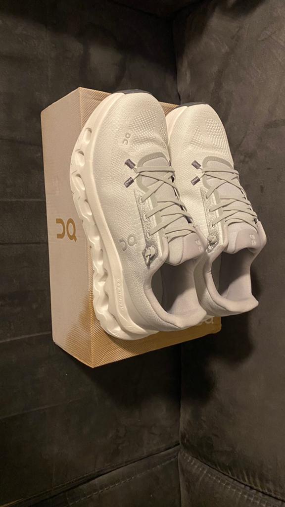 on running cloud, Ophalen of Verzenden, Nieuw, Wit, Sneakers of Gympen