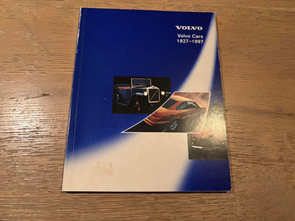 Boekje Volvo 1927-1987, Ophalen of Verzenden, Gelezen, Volvo