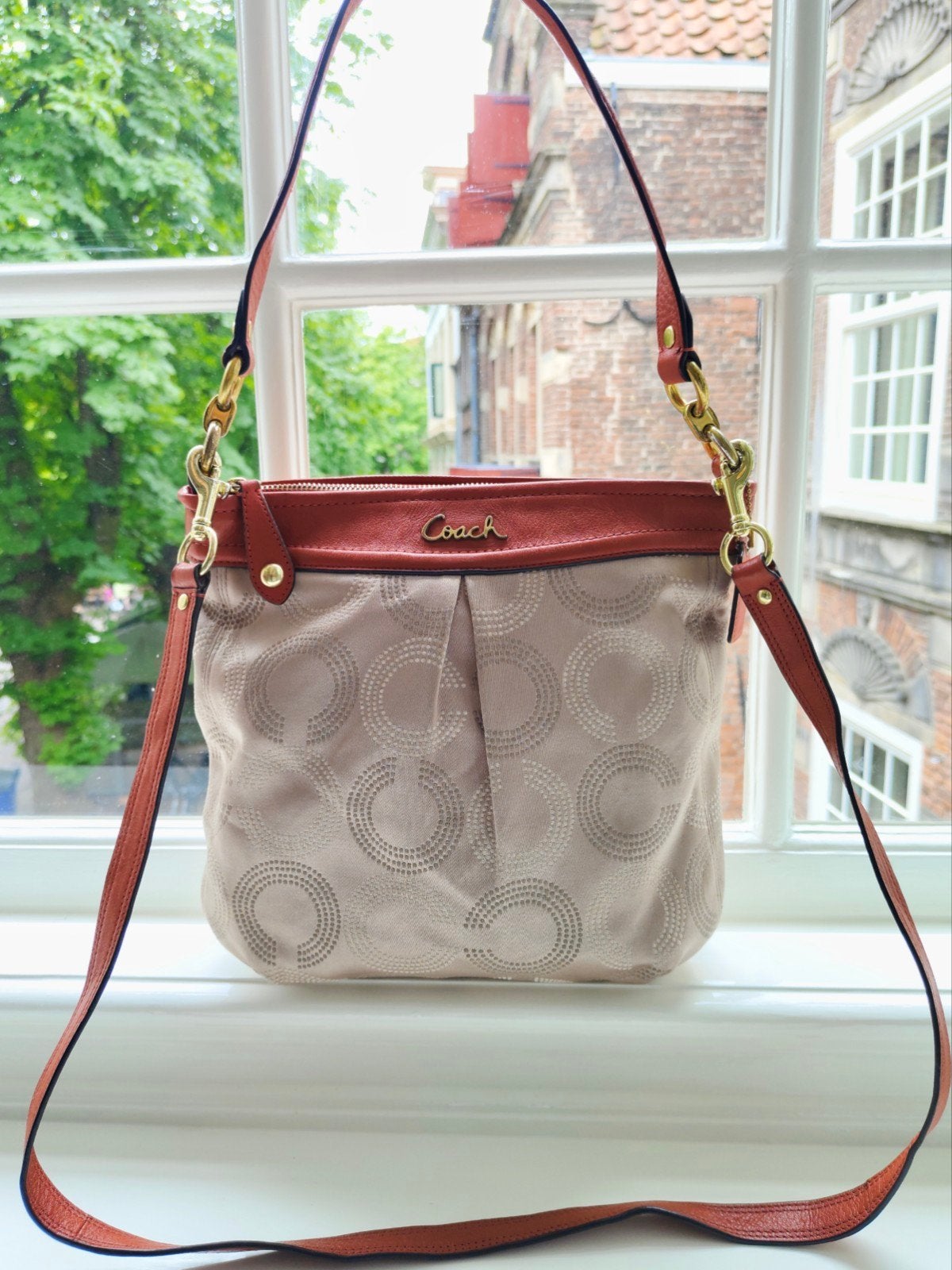 Coach Ashley Dotted Op Art Hippie Bag Vintage Crossbody, Ophalen of Verzenden, Zo goed als nieuw, Beige, Handtas