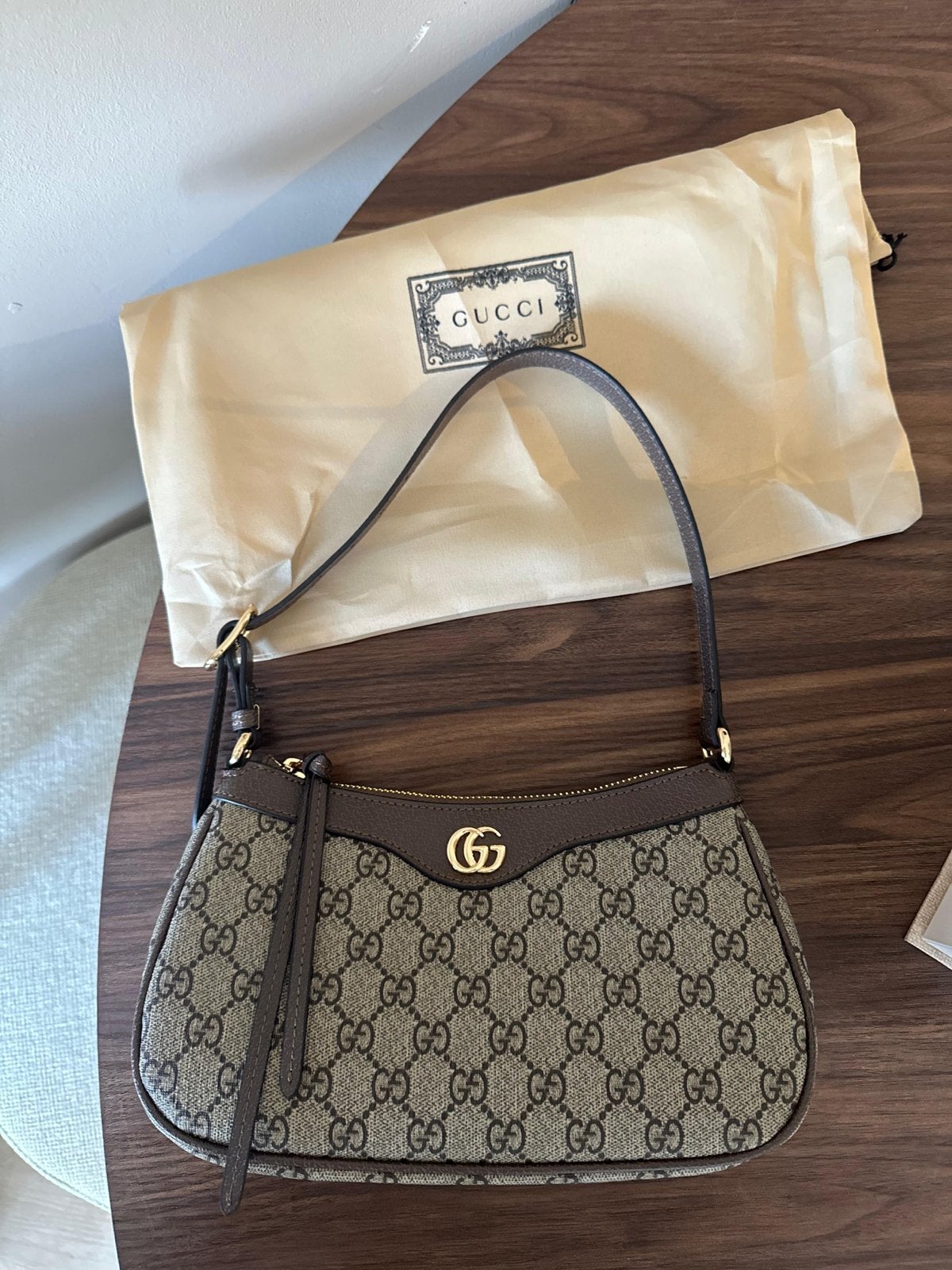 Gucci Ophidia GG Schoudertasje - Zo goed als nieuw, Ophalen of Verzenden, Zo goed als nieuw, Bruin, Schoudertasje