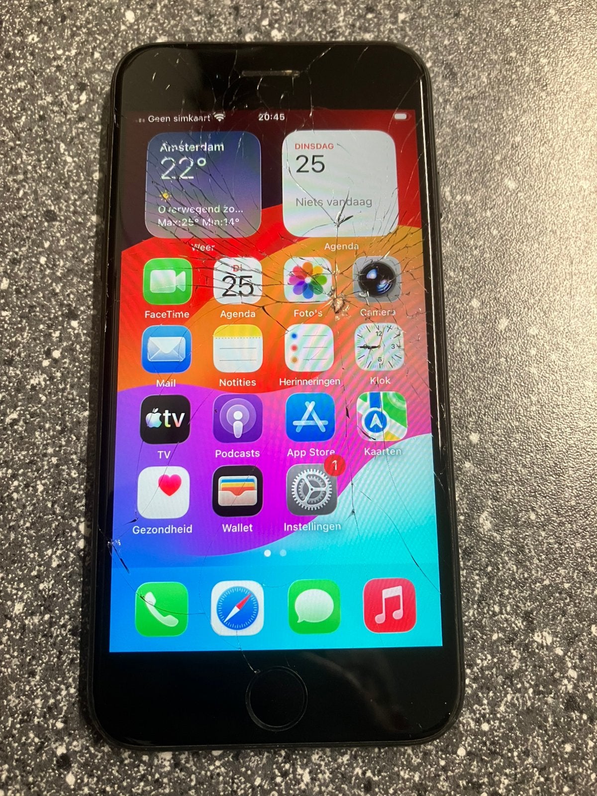 Iphone SE 2020 - zwart - 64GB - batterij 84% - schade front, Gebruikt, Zwart, Ophalen of Verzenden, 64 GB