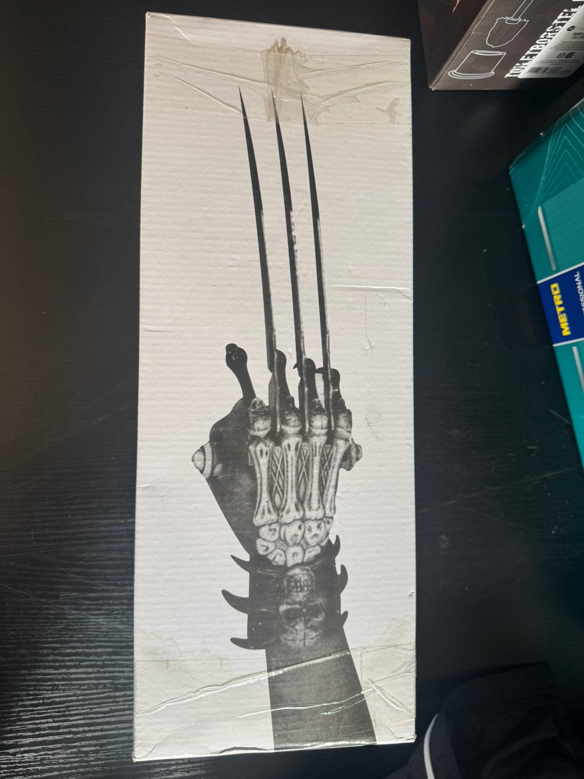 Wolverine achter hand, Verzamelen, Overige Verzamelen, Ophalen of Verzenden, Zo goed als nieuw