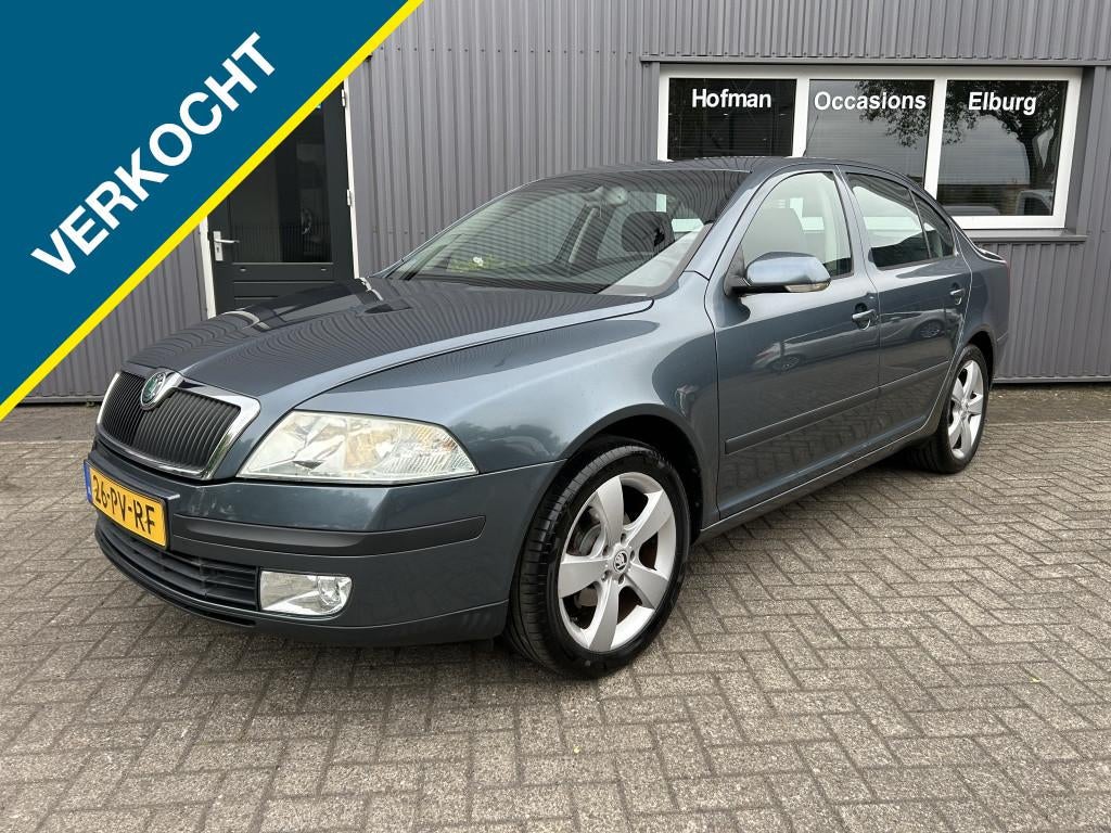 Skoda Octavia 1.6 Elegance Airco Carplay Nieuwe APK!, Auto's, Gebruikt, 4 cilinders, Handgeschakeld, Euro 4