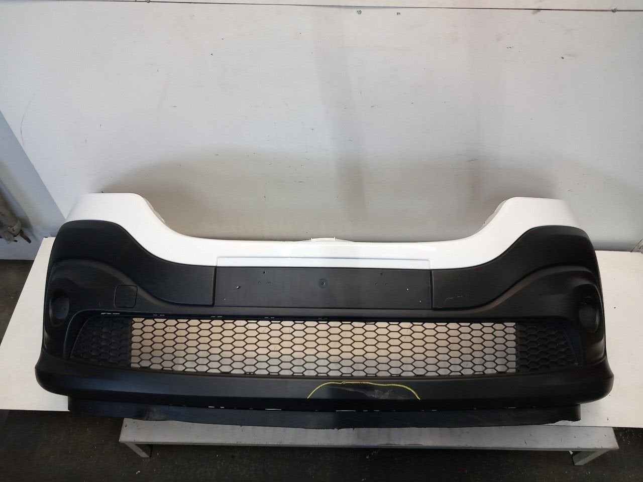Bumper voor Renault Trafic, Onderdelen@venauto.nl, Van der Ven Autorecycling B.V., Gebruikt, Ettenseweg 76, 4706 PB Roosendaal, The Netherlands