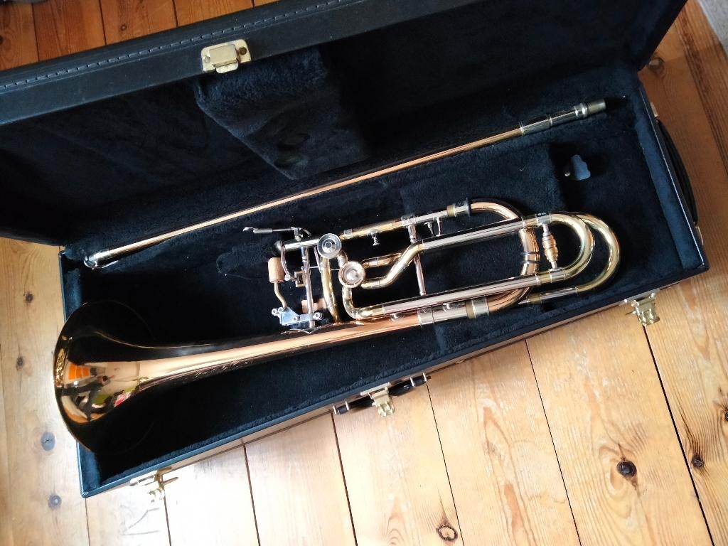 trombone, bastrombone, Ophalen, Gebruikt, Bas, Met koffer