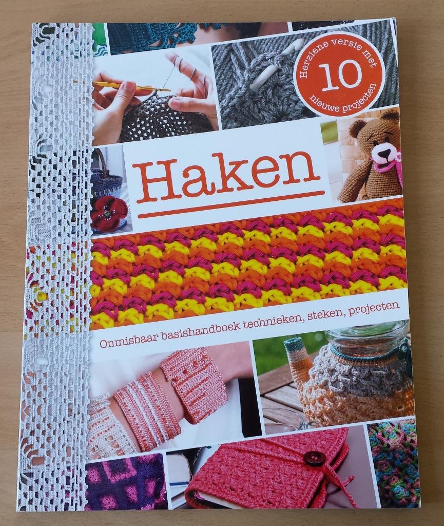 Haken - Jaroslava Dovcová - 10de druk, Gebruikt, Ophalen of Verzenden, Nvt, Patroon of Boek