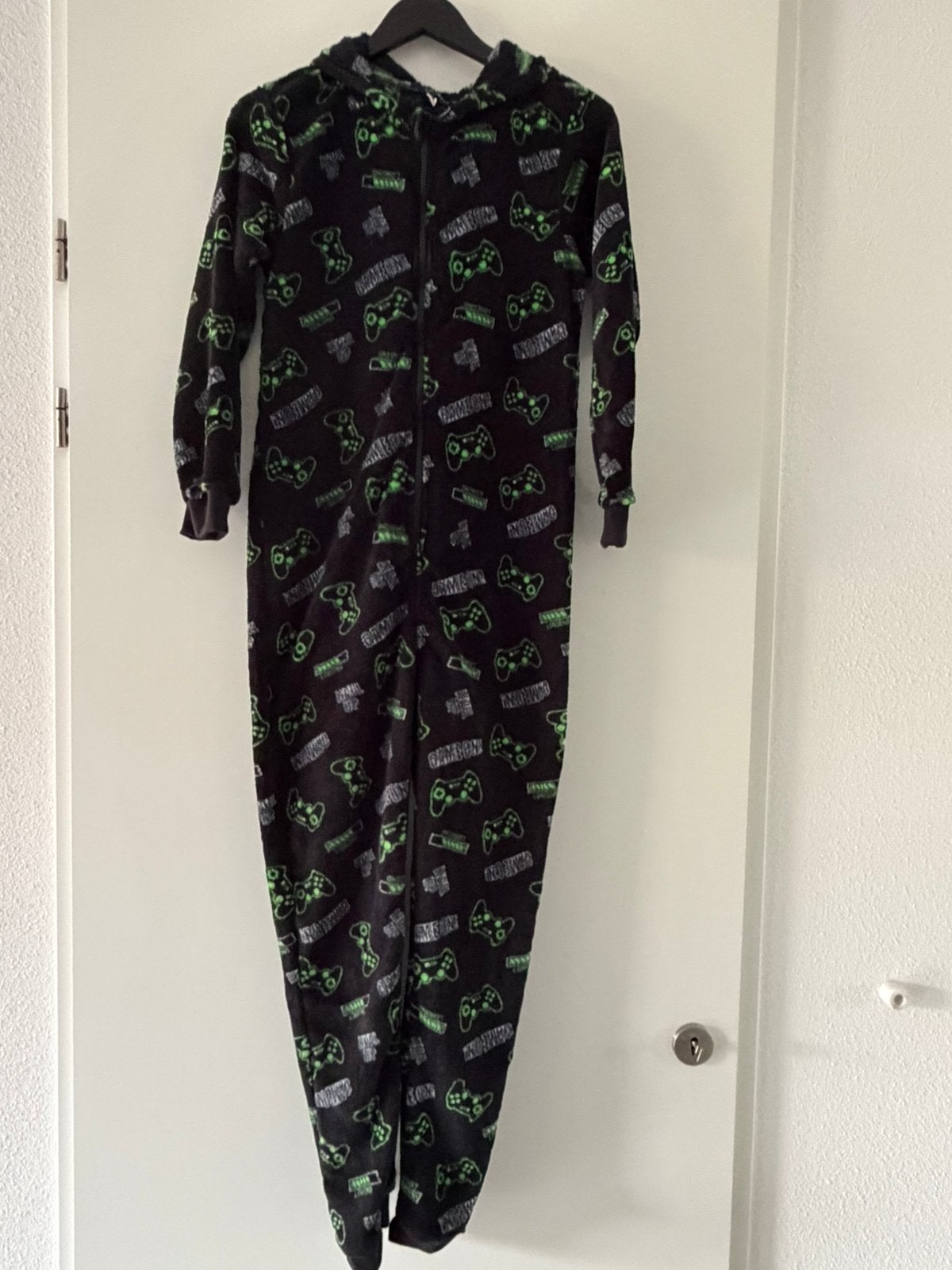 Onesie game thema maat: 158/164 NIEUW €5,=, Ophalen of Verzenden, Zo goed als nieuw, 158 t/m 164, Jongen