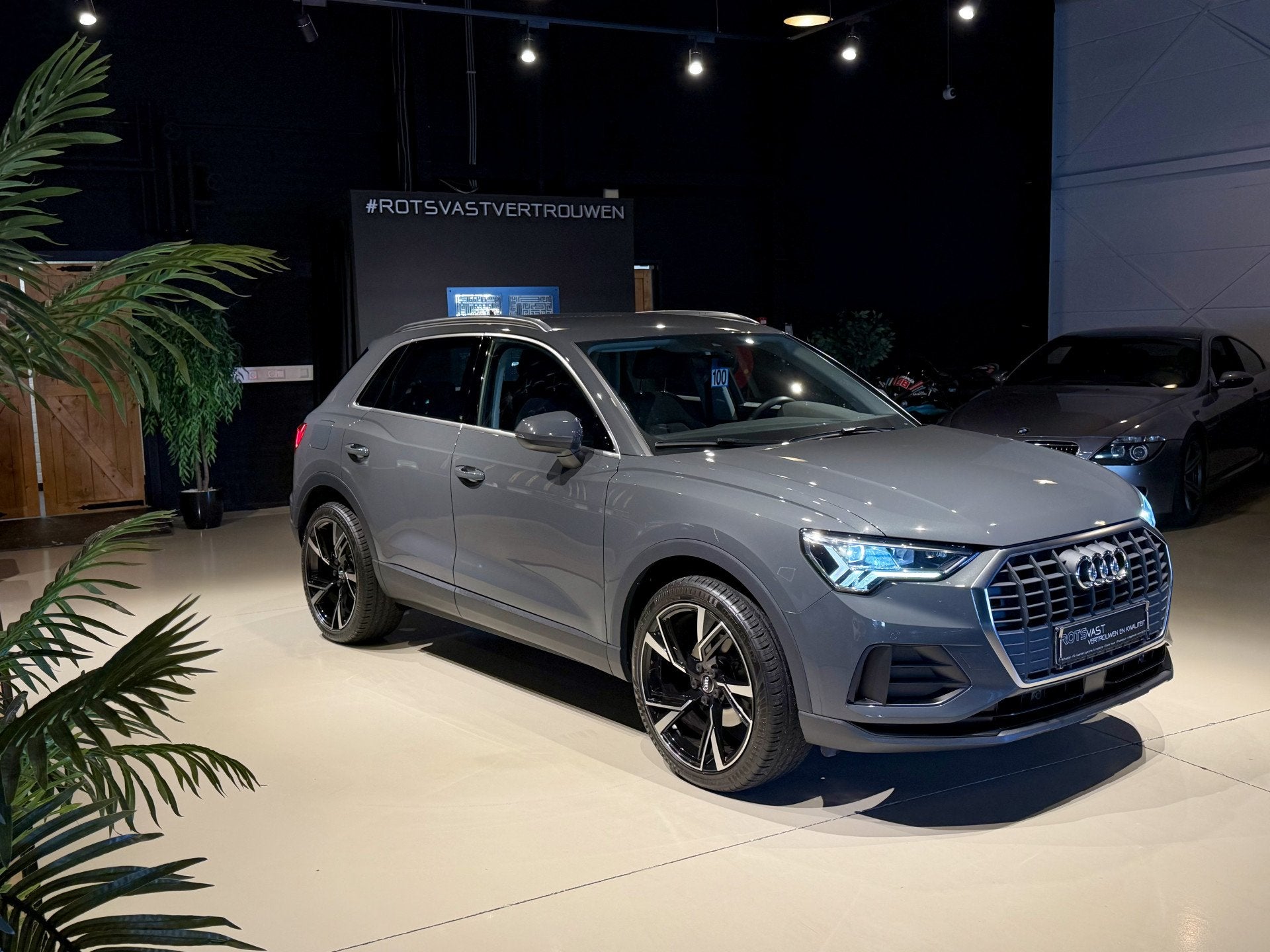 Audi Q3 35 TFSI Advanced Navi|Virtuel|Matrix-LED|Media Grijs, Auto's, Dealer onderhouden, Stof, Huisgarantie, 4 cilinders